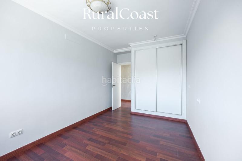 Foto f4b0cdb1-0549-4098-82e1-9ad2b05ec7fc. Chalet magnifica villa de 500m2, 1200m2 parcela, 6 habitaciones, 3 baños, sótano, calefacción, aire acondicionado y piscina. en Busot