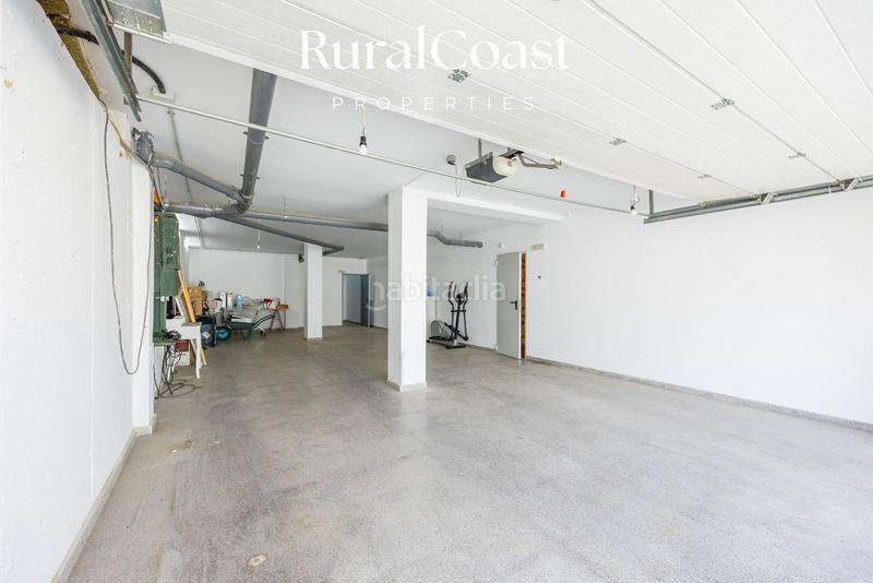 Foto fabce417-8855-4488-ad3d-54e78bb3d646. Chalet magnifica villa de 500m2, 1200m2 parcela, 6 habitaciones, 3 baños, sótano, calefacción, aire acondicionado y piscina. en Busot