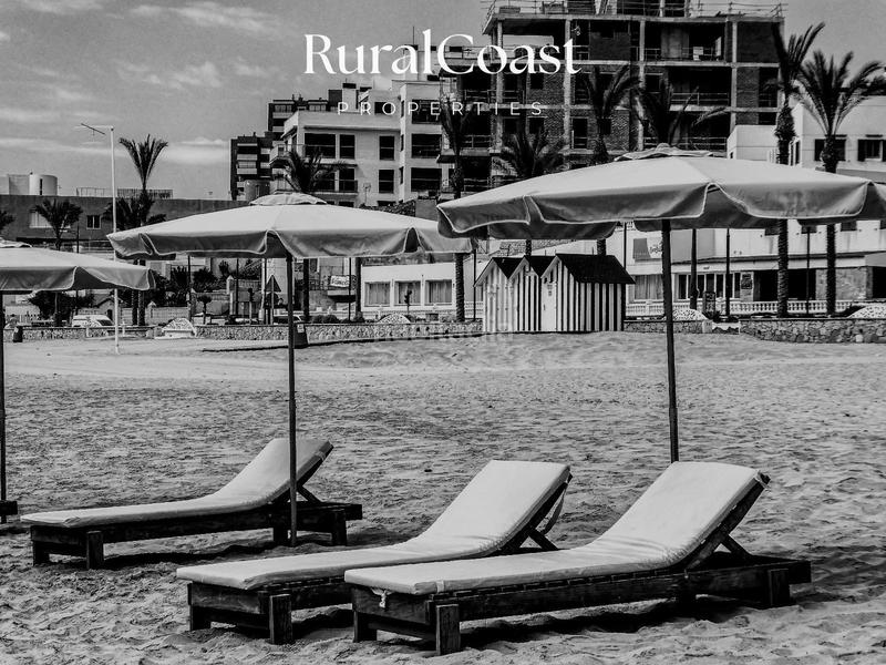 Foto e96b7f15-fbe3-4a29-9429-08a64804da64. Chalet  independiente de 2 dormitorios, 2 baños, piscina privada con gareje en la font, en San Juan de Alicante
