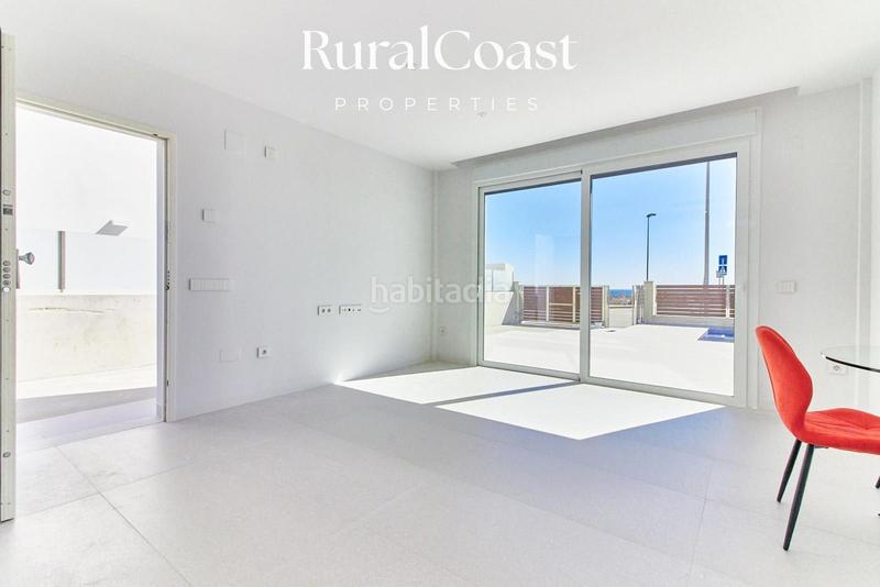 Foto 0278ceef-b8eb-4e2f-9017-31388e402894. Chalet  independiente de 118m2 en el campello. piscina privada y vistas al mar y montaña en Mutxamel