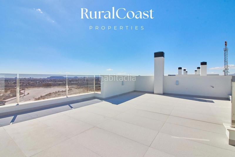 Foto 0f4932a5-2b70-4859-a7ec-3b9a047a4d7a. Chalet  independiente de 118m2 en el campello. piscina privada y vistas al mar y montaña en Mutxamel