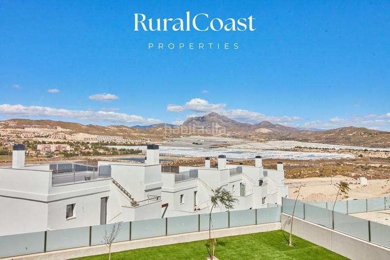 Foto a8499254-3efc-4afd-9a49-81a317c276dd. Chalet  independiente de 118m2 en el campello. piscina privada y vistas al mar y montaña en Mutxamel