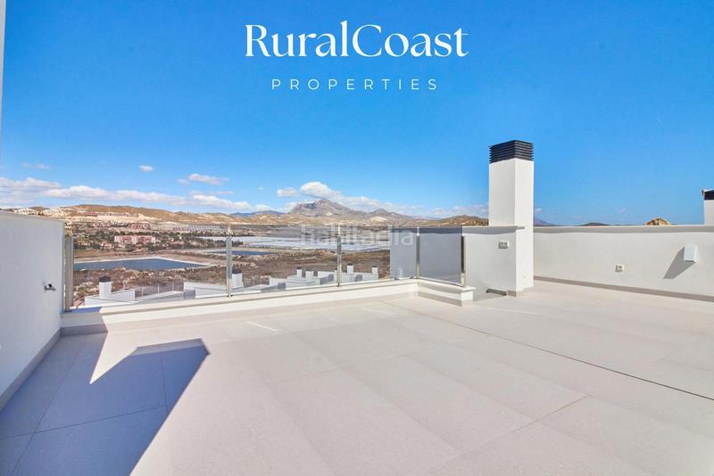 Foto b1366fb3-efe1-4d97-940c-0e9f3ff9eb56. Chalet  independiente de 118m2 en el campello. piscina privada y vistas al mar y montaña en Mutxamel