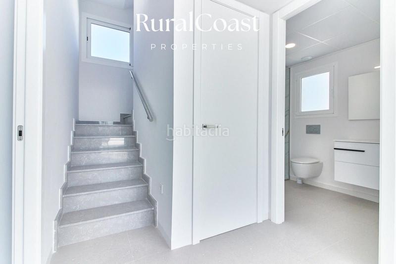 Foto b399097f-b556-42c9-a37d-856ab1ff63fa. Chalet  independiente de 118m2 en el campello. piscina privada y vistas al mar y montaña en Mutxamel