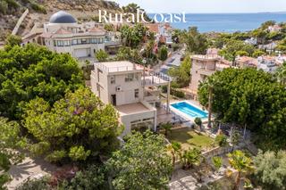 Xalet  Cordoba. Villa con piscina y vistas al mar en coveta fumá
