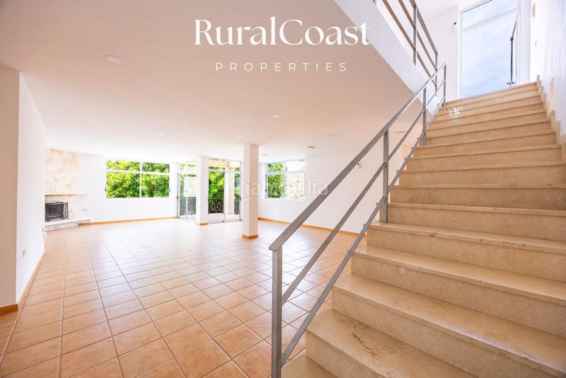 Foto 10cdd0e0-28fa-4284-b77d-8ce9e715aa29. Chalet villa exclusiva con licencia de turismo de 4 dormitorios y 4 baños con piscina y vistas al mar y montaña en coveta fumá, el campel en Campello (el)