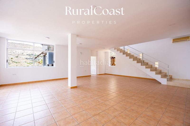 Foto 464ba120-47ce-425e-8a59-364aec20ce05. Chalet villa exclusiva con licencia de turismo de 4 dormitorios y 4 baños con piscina y vistas al mar y montaña en coveta fumá, el campel en Campello (el)