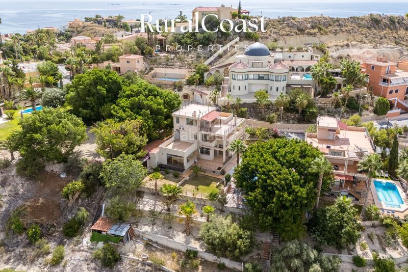 Foto 81c91b2e-076d-471a-8757-d2485b60a300. Chalet villa exclusiva con licencia de turismo de 4 dormitorios y 4 baños con piscina y vistas al mar y montaña en coveta fumá, el campel en Campello (el)