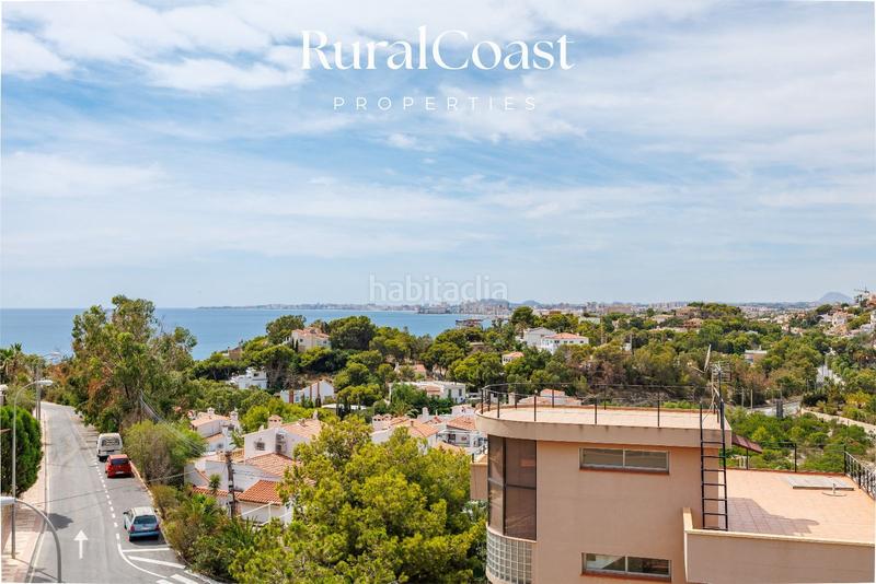 Foto a4f32c08-e95b-42bd-914b-13567f184efe. Chalet villa exclusiva con licencia de turismo de 4 dormitorios y 4 baños con piscina y vistas al mar y montaña en coveta fumá, el campel en Campello (el)