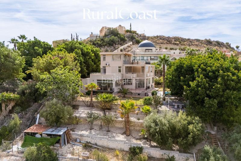 Foto a8dc9229-2a21-40ab-9926-080d83b6f5bb. Chalet villa exclusiva con licencia de turismo de 4 dormitorios y 4 baños con piscina y vistas al mar y montaña en coveta fumá, el campel en Campello (el)