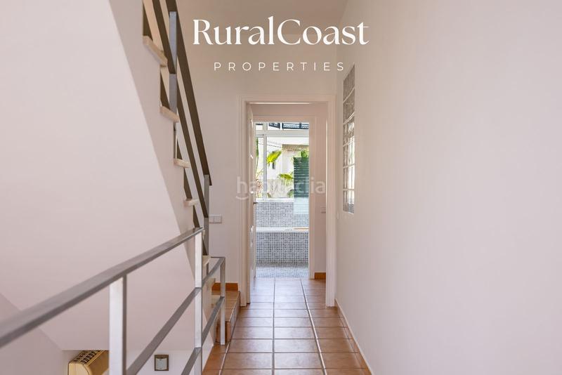 Foto de85e17b-7e0e-4cf8-8b56-291ce4a84eec. Chalet villa exclusiva con licencia de turismo de 4 dormitorios y 4 baños con piscina y vistas al mar y montaña en coveta fumá, el campel en Campello (el)