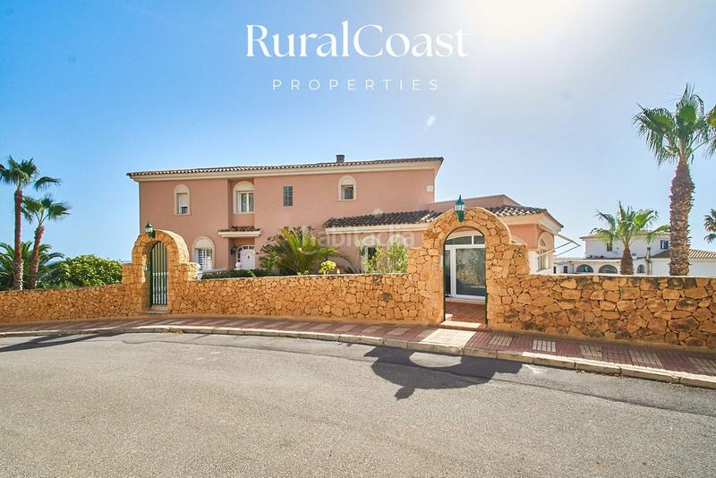 Foto 0c242bd5-bac5-4bab-ab4f-24deecba6d52. Chalet avec chauffage parking piscine dans Pueblo Español-Coveta Fumá Campello (el)