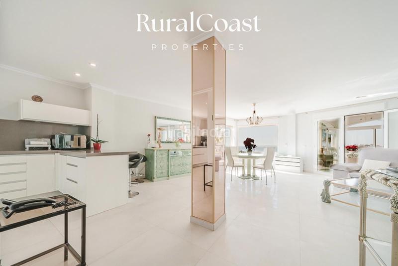 Foto 3336e44f-fbec-466d-98ac-3ab97402e31d. Chalet avec chauffage parking piscine dans Pueblo Español-Coveta Fumá Campello (el)