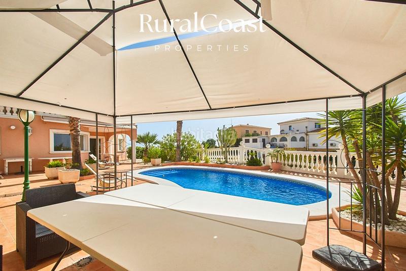 Foto 685d412c-ed1c-444f-aab4-e955b7485ce3. Chalet avec chauffage parking piscine dans Pueblo Español-Coveta Fumá Campello (el)