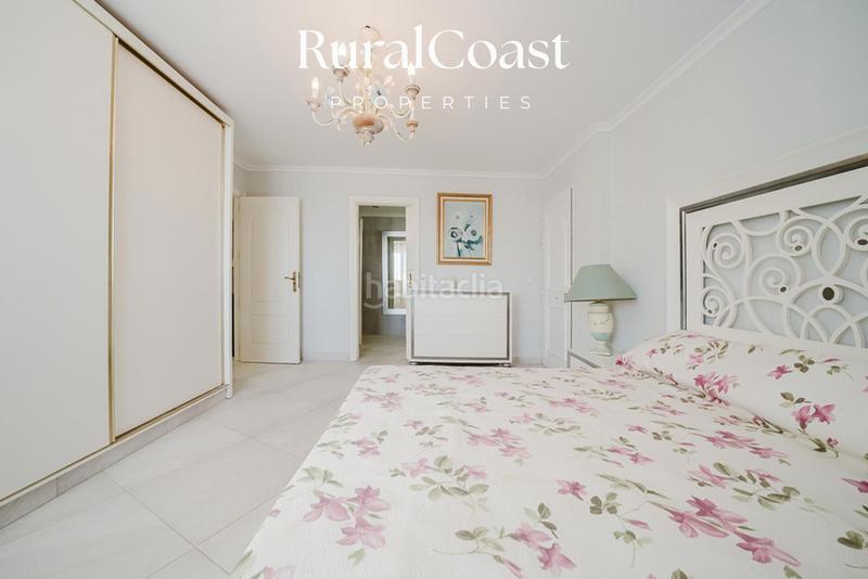 Foto 72743b1c-5c98-4fe0-b09e-488ea0811ff6. Chalet avec chauffage parking piscine dans Pueblo Español-Coveta Fumá Campello (el)