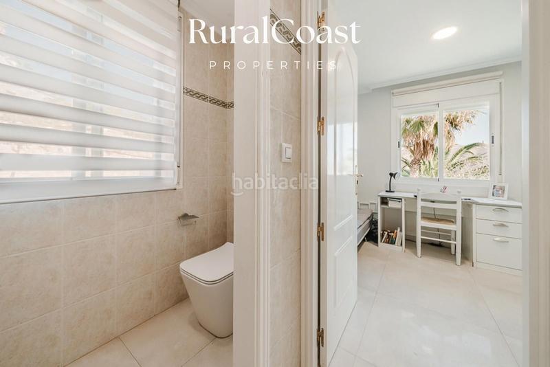 Foto 8375b4aa-74fd-4baa-828b-1cbab39ddca7. Chalet avec chauffage parking piscine dans Pueblo Español-Coveta Fumá Campello (el)