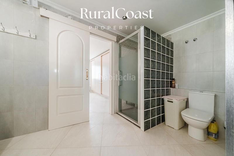 Foto 8c23bdef-12f3-491f-92e9-af940248f6d6. Chalet avec chauffage parking piscine dans Pueblo Español-Coveta Fumá Campello (el)