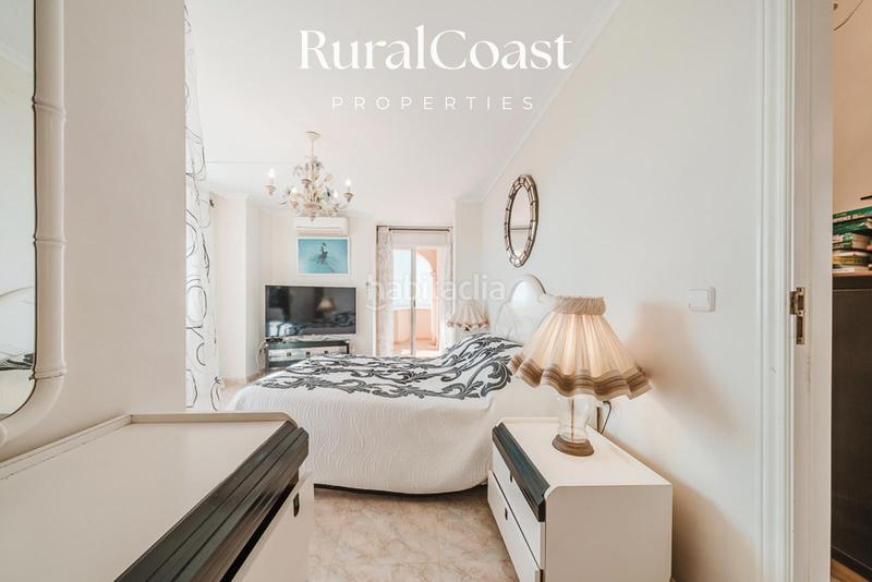 Foto 9d85ce51-d08e-407e-be48-682c8cd77f25. Chalet avec chauffage parking piscine dans Pueblo Español-Coveta Fumá Campello (el)