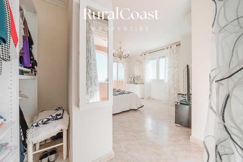 Foto a27de88e-4a5e-4ea5-85bc-7aaca1103725. Chalet avec chauffage parking piscine dans Pueblo Español-Coveta Fumá Campello (el)