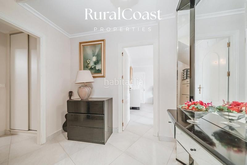 Foto a5a1cda7-5ac0-44f1-a419-6c9b299cc78a. Chalet avec chauffage parking piscine dans Pueblo Español-Coveta Fumá Campello (el)