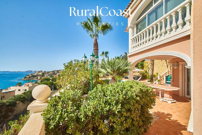 Foto b5cb0246-f733-42a4-a8bc-641328267526. Chalet avec chauffage parking piscine dans Pueblo Español-Coveta Fumá Campello (el)