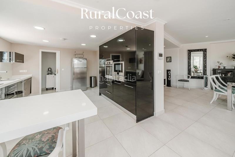 Foto d7fb1a03-0dd2-4067-a9d0-e1ccb8b3164c. Chalet avec chauffage parking piscine dans Pueblo Español-Coveta Fumá Campello (el)