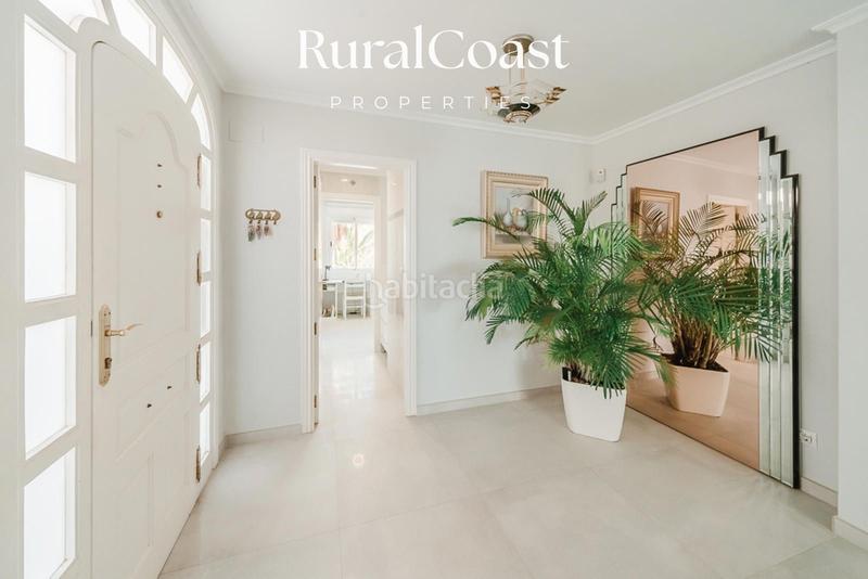 Foto e5cb95ab-5b43-46be-ab46-39f9537f8a83. Chalet avec chauffage parking piscine dans Pueblo Español-Coveta Fumá Campello (el)