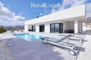 Chalet  Sierra bernia. Chalet independiente moderno, 3 habitaciones, 3 baños, parcela d