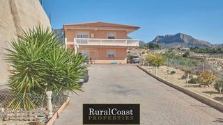 Xalet  Aitana. Chalet independiente busot, 3700m2 parcela, 300 m2, 4 habitacion