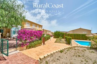 Maison jumelée  Els ametlers. Preciosa casa pareada de 110m2 y 135m2 de parcela, 3 habitacione