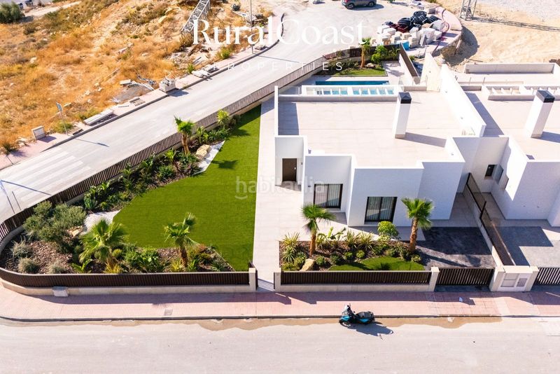 Foto 115adc41-bd7b-42d0-b6f0-6cc3ffe00ee1. Casa amb aparcament piscina a Bonalba-Cotoveta Mutxamel