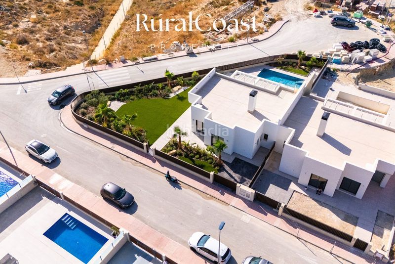 Foto 2fa9c67a-f0a8-4777-ba85-c5cda6df56a7. Casa amb aparcament piscina a Bonalba-Cotoveta Mutxamel