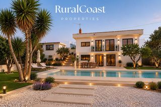 Xalet  Parrals. Villa moderna, 5 habitaciones, 3 baños, piscina, trastero y aire