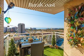 Pis  Ausias march. Apartamento en séptima planta con vistas al mar en una ubicación