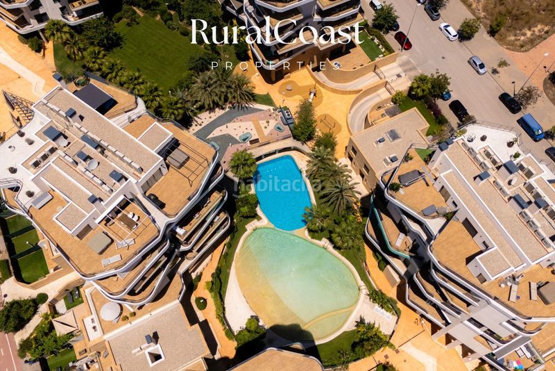 Foto ff080f45-4a9f-421b-ac41-ff0e130275b4. Dúplex amb aparcament piscina a Platja de Torres Vila Joiosa (la)