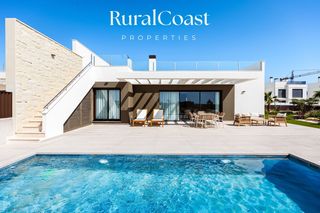 House  N/a. Viviendas unifamiliares en planta baja con tres dormitorios, tre