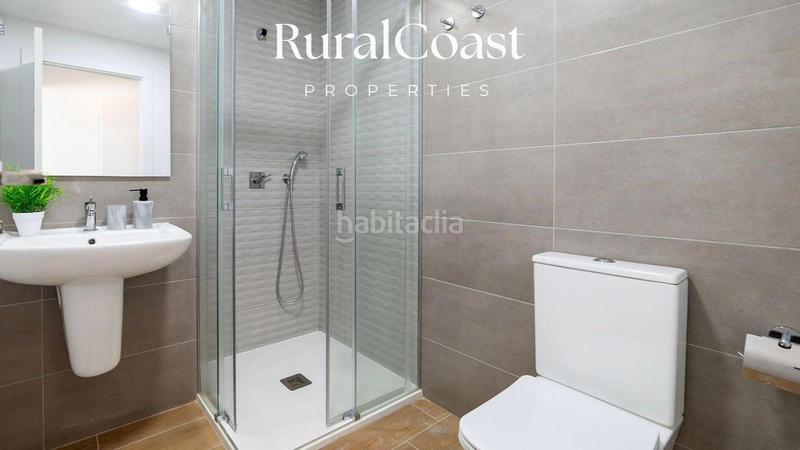 Foto a9eee60d-fe9a-41eb-b142-024a28862bb5. Chalet moderno chalet independiente . 3 habitaciones. 2 baños. garaje, piscina comunitaria y vistas a la montaña en Busot