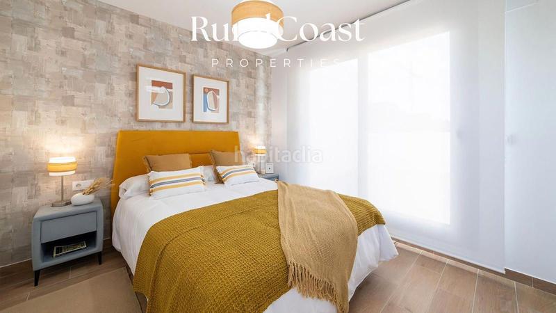 Foto ed5ea282-0011-42f0-b3e0-75020b09de8a. Chalet moderno chalet independiente . 3 habitaciones. 2 baños. garaje, piscina comunitaria y vistas a la montaña en Busot
