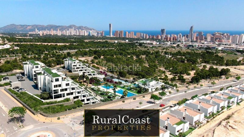 Foto 78333c95-a3be-4225-85b4-86dde8f40236. Dúplex espléndido piso . 2 habitaciones. 2 baños. piscina comunitaria y vistas al mar y montaña en Finestrat