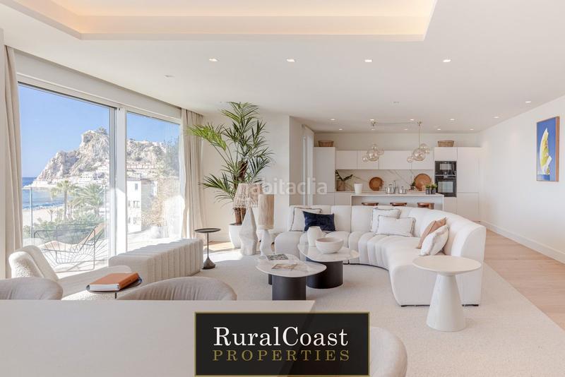 Foto 099df698-d4be-4096-a03f-ba01f90874be. Piso elegante piso en 1ra línea de playa . 2 habitaciones. 2 baños. piscina infinity y espectaculares vistas al mar en Benidorm
