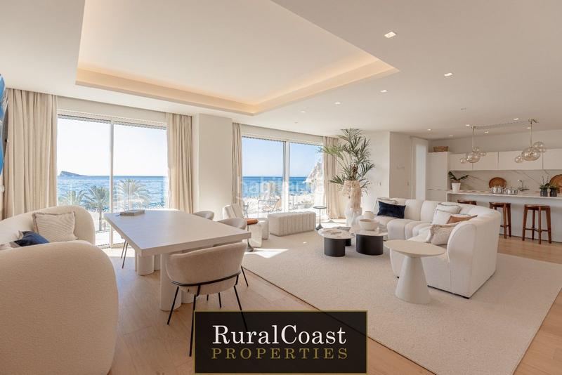 Foto 3ee9093f-b66b-4666-b65f-9c6b83e71006. Piso elegante piso en 1ra línea de playa . 2 habitaciones. 2 baños. piscina infinity y espectaculares vistas al mar en Benidorm