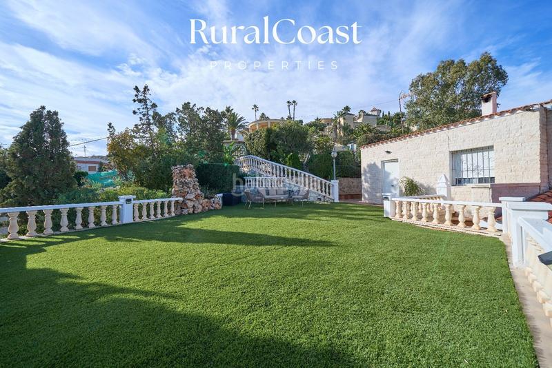 Foto 018a5ab9-7029-41bd-a05c-c57156f131b5. Chalet with pool in Pueblo Español-Coveta Fumá Campello (el)