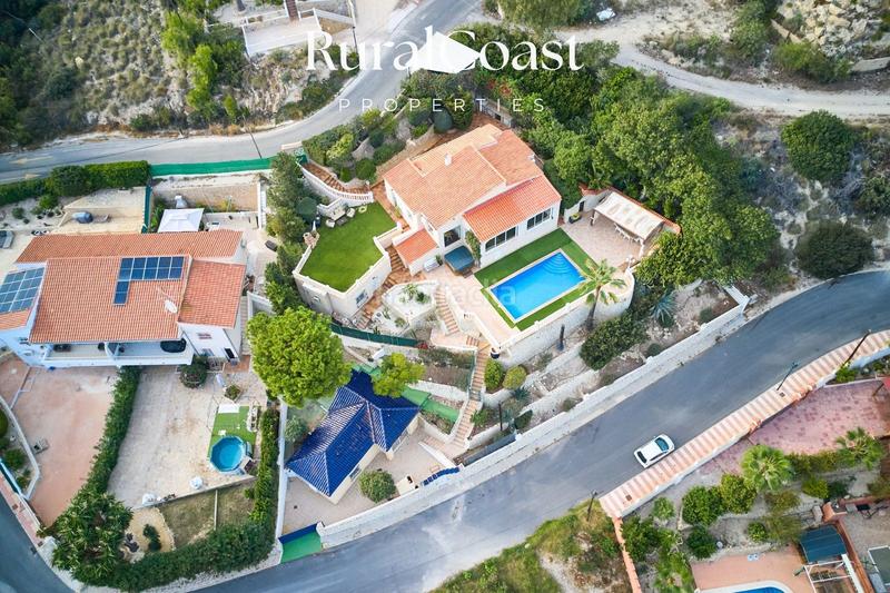 Foto e227648c-9779-47e2-8e7e-06a59398058e. Chalet with pool in Pueblo Español-Coveta Fumá Campello (el)