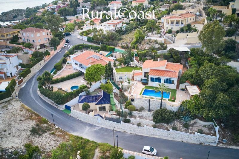 Foto efd487c0-3a69-4495-8eee-0d37b593c37b. Chalet with pool in Pueblo Español-Coveta Fumá Campello (el)