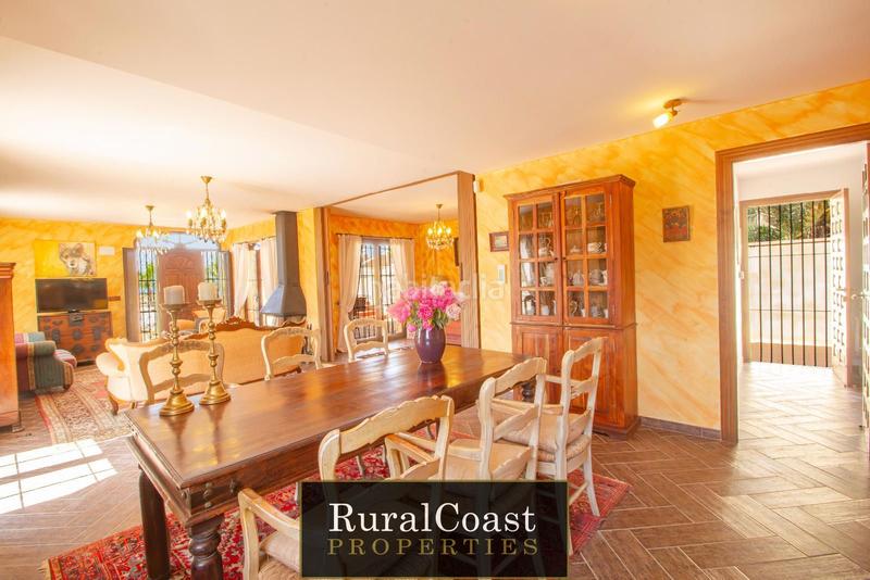 Foto 434b0571-2d4f-4317-86e8-694c36dcd4bb. Chalet encantador chalet rústico independiente de 110 m2 con una parcela rustica de 21517 m2, 1 habitación, piscina y vistas a la montañ en Xixona