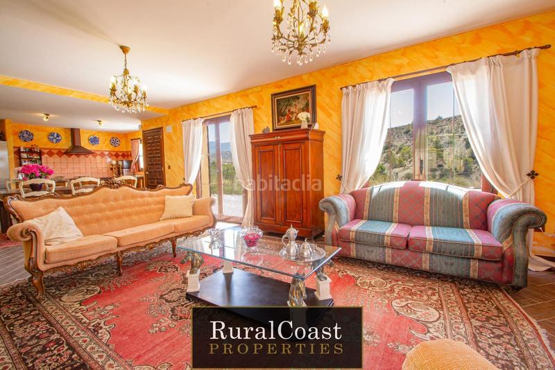 Foto 6450564f-8c04-4b13-91f9-272bd53a07b5. Chalet encantador chalet rústico independiente de 110 m2 con una parcela rustica de 21517 m2, 1 habitación, piscina y vistas a la montañ en Xixona