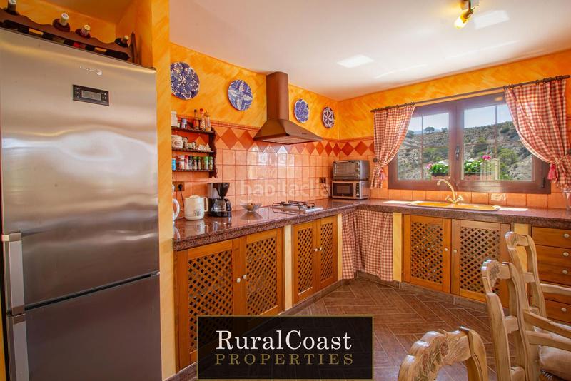 Foto b51ac789-a9fa-4d83-b551-29fd5343a6be. Chalet encantador chalet rústico independiente de 110 m2 con una parcela rustica de 21517 m2, 1 habitación, piscina y vistas a la montañ en Xixona