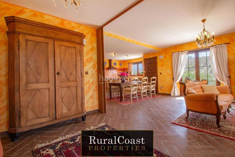 Foto c74c9933-bf90-40f5-a95a-7a8491a2dc40. Chalet encantador chalet rústico independiente de 110 m2 con una parcela rustica de 21517 m2, 1 habitación, piscina y vistas a la montañ en Xixona