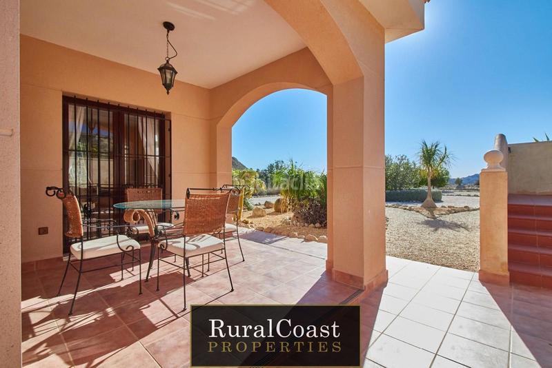 Foto cbec3b95-f38c-4342-bed0-bfacbe2acb1f. Chalet encantador chalet rústico independiente de 110 m2 con una parcela rustica de 21517 m2, 1 habitación, piscina y vistas a la montañ en Xixona