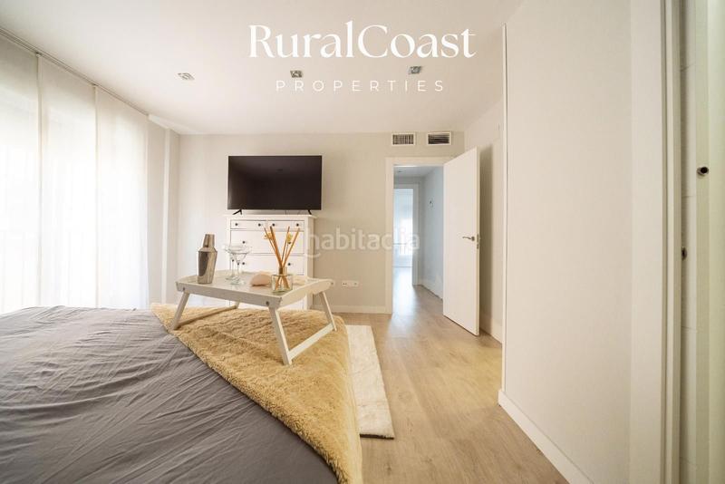 Foto 0606b544-3694-419f-9b1d-a46ec7c0e8ac. Casa chalet adosado reformado, 184m2, 4 habitaciones, 2 baños, aa, calefacción, piscina, el campello. en Campello (el)
